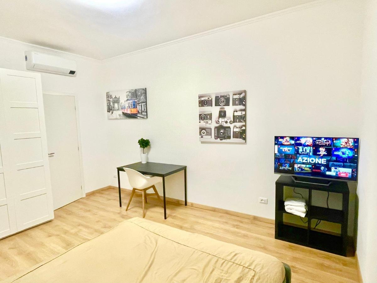 Camera Con Bagno Privato - Zona Bocconi Milan Luaran gambar